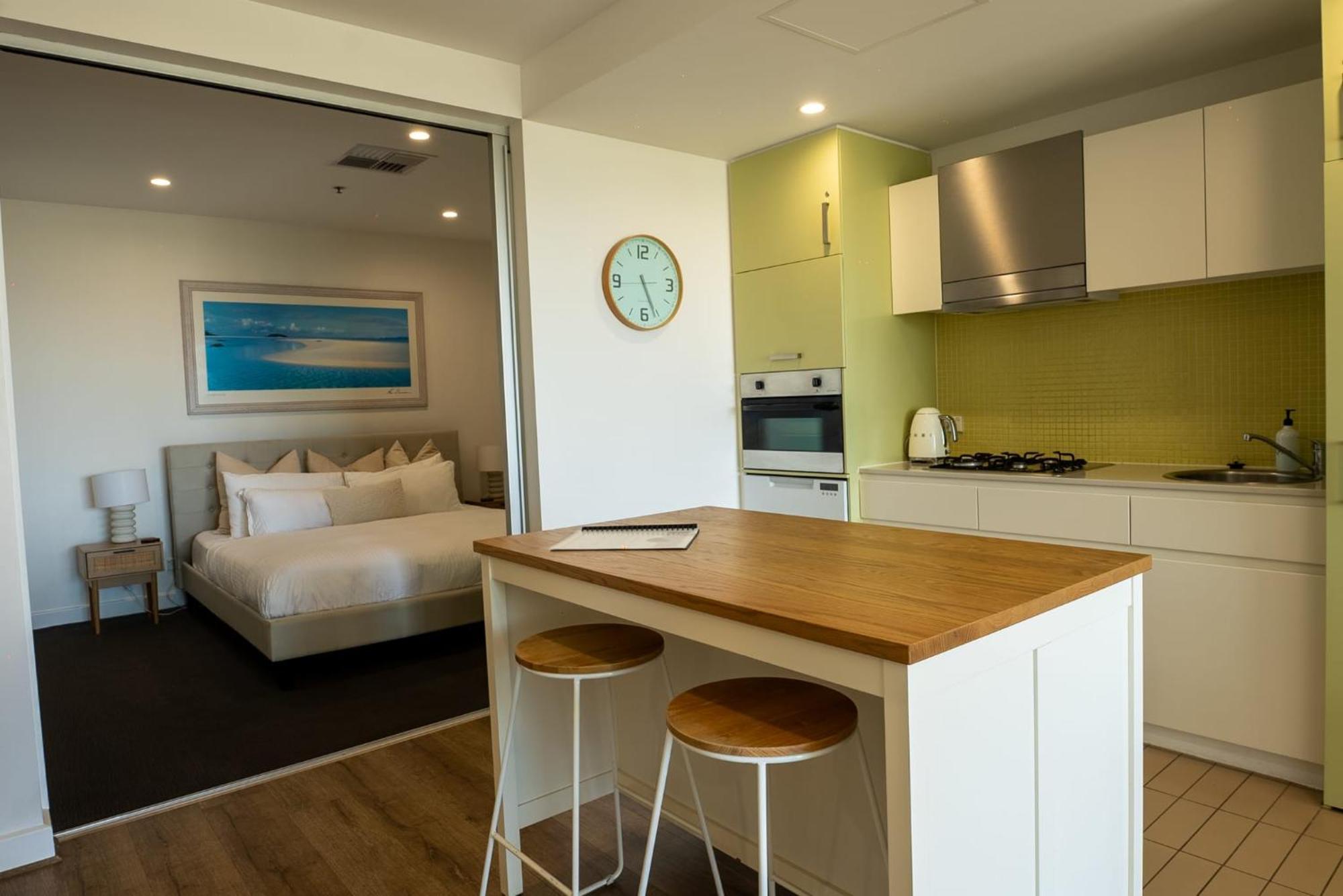 Glenelg Oasis, Pool, Gym, Spa & Sauna, Free Parking, City Views Exterior foto